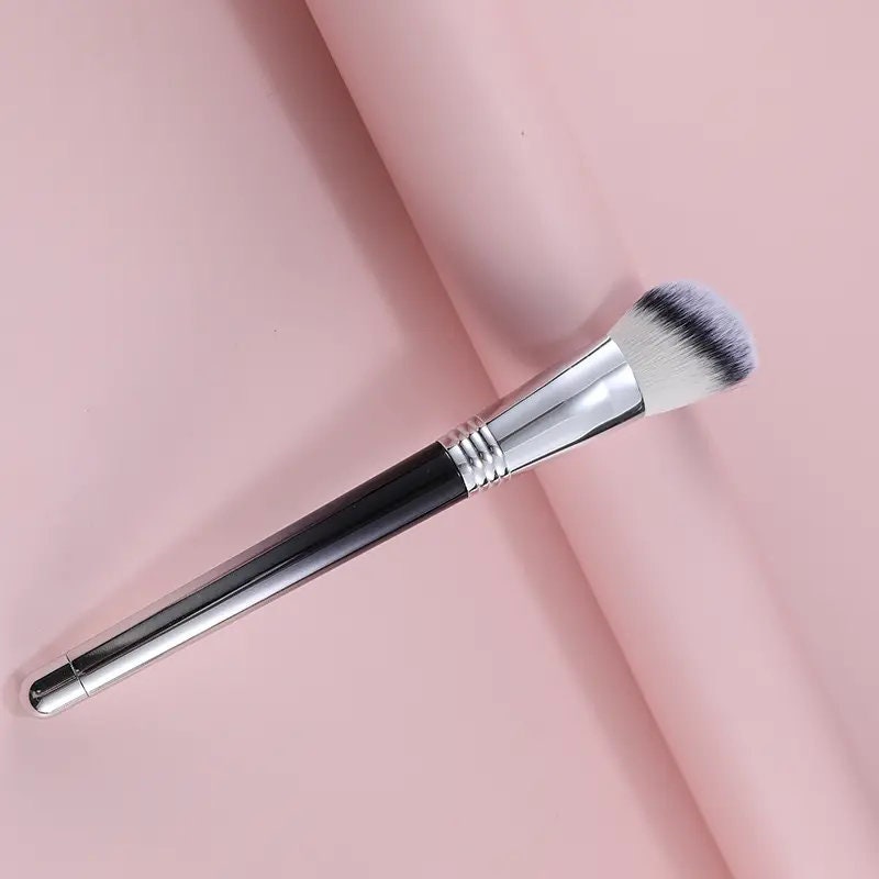 Nylon Hair Makeup Brushes - Powder Foundation Make-up Brush Cosmetic  Supplies 1s