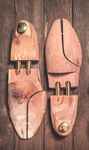 KapsHand-Made100_CedarWoodShoeTrees_AromaticRefreshingMoistureAbsorption3.jpg