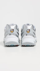 Nike Womens W Air Max Dn8 - Wolf Grey Metallic Silver Off White — 3