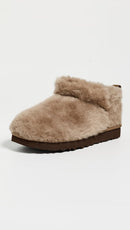 UGG Women's Classic Ultra Mini Fluffed 9