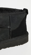 UGG Men's Classic Ultra MINI Fashion Boot – Black — 5