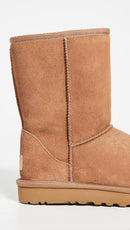 UGG Women's Classic Short II Boot – Chestnut — 6