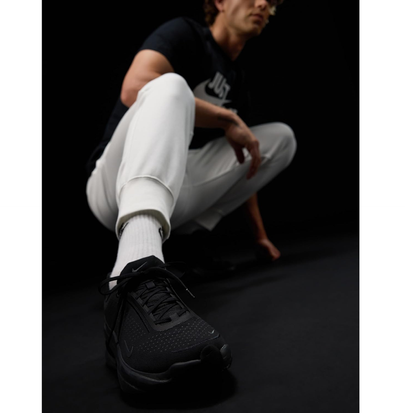 Nike Men's Air Zoom Upturn SC Shoes