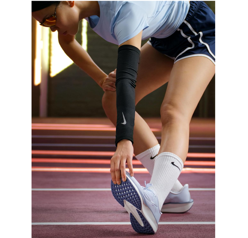 Nike Women's Quest 6 Road Running Shoes