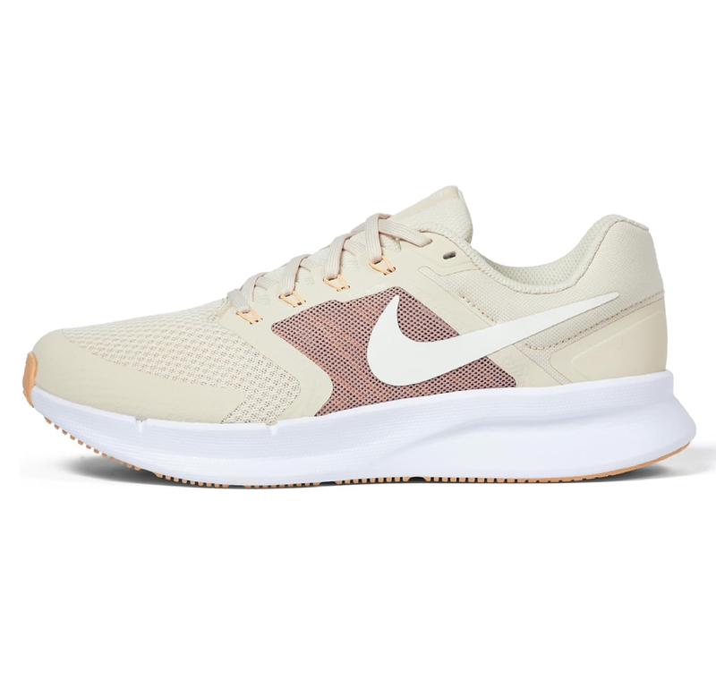Nike Women's Run Swift 3 Sneaker