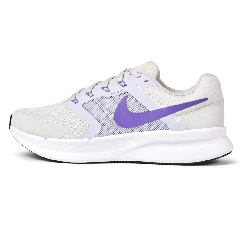 Nike Women's Run Swift 3 Sneaker