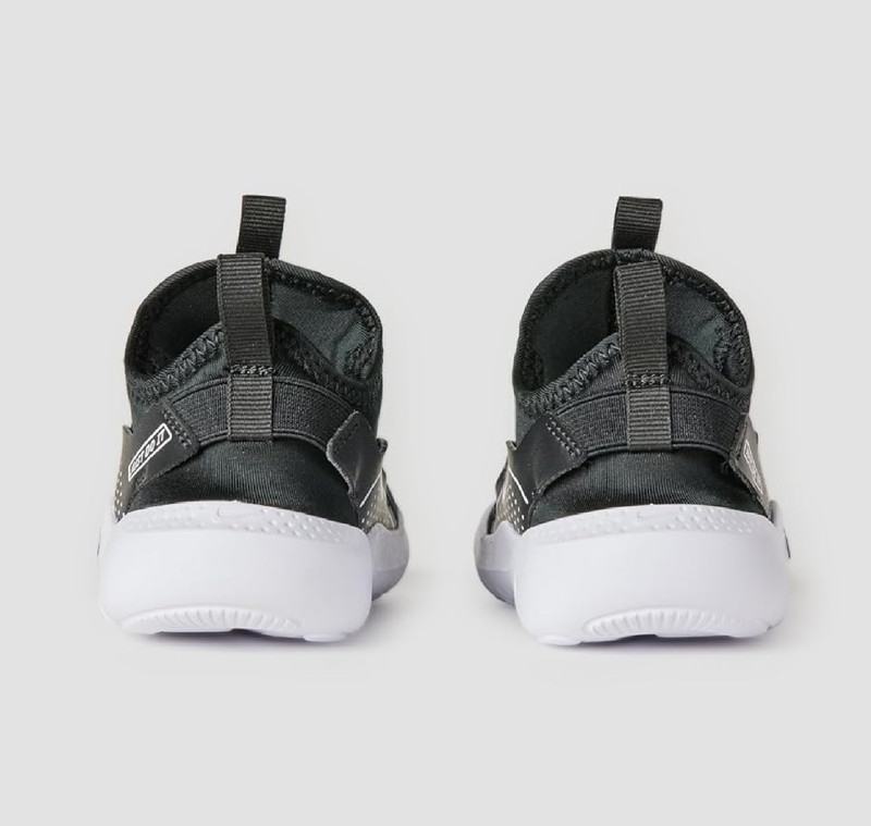 Nike Kids' Flex Runner 4 Running Shoe