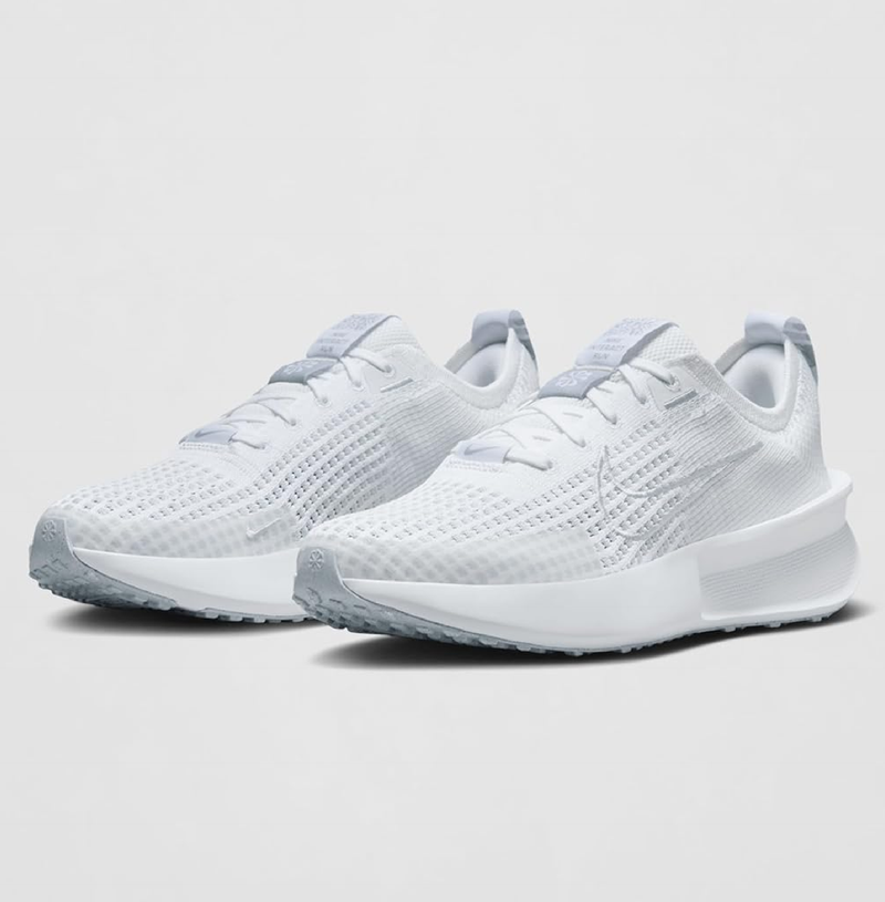 Nike Women's Interact Run Road Running Shoes