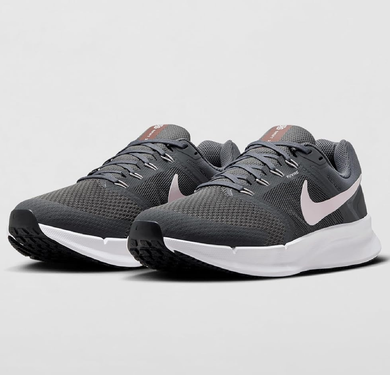 Nike Women's Run Swift 3 Sneaker