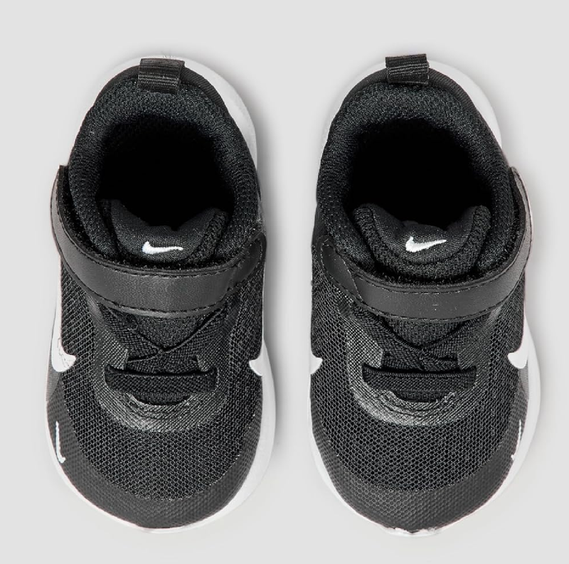 Nike Kids' Revolution 7 Running Shoes