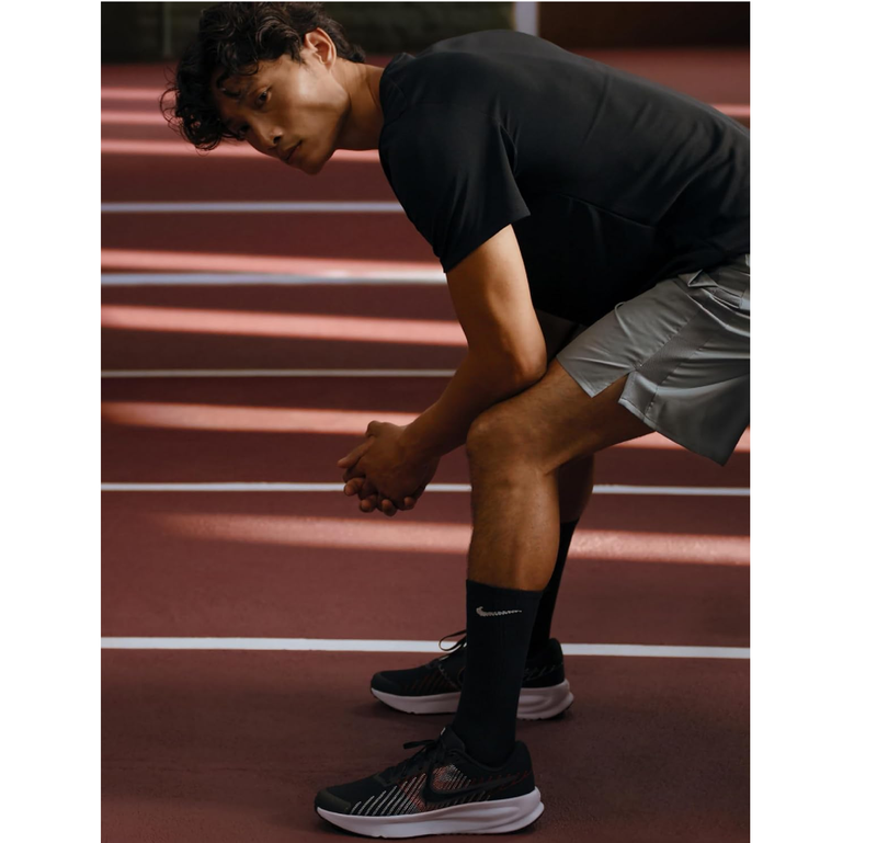 Nike Men's Run Defy Sneaker