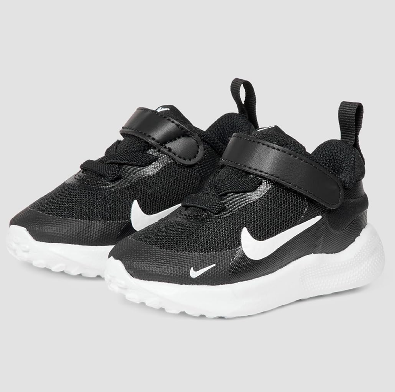 Nike Kids' Revolution 7 Running Shoes