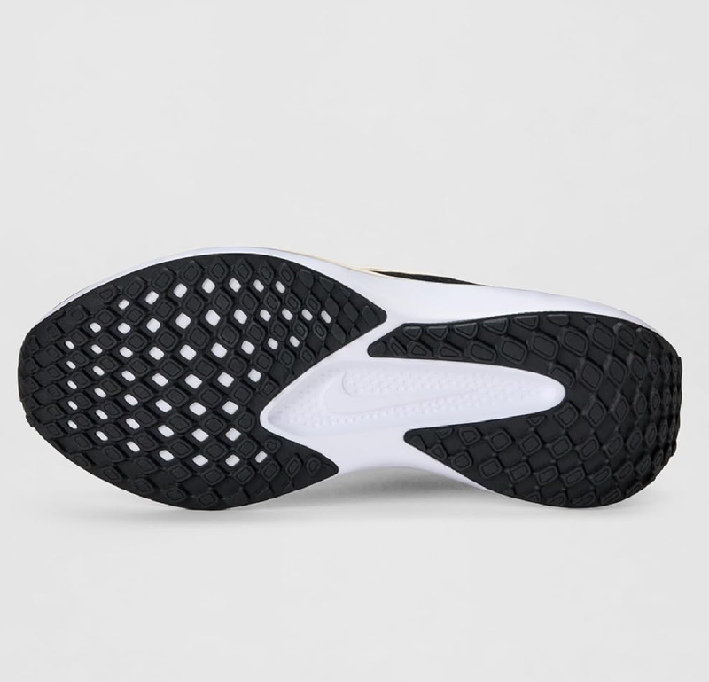 Nike Women's Quest 6 Road Running Shoes