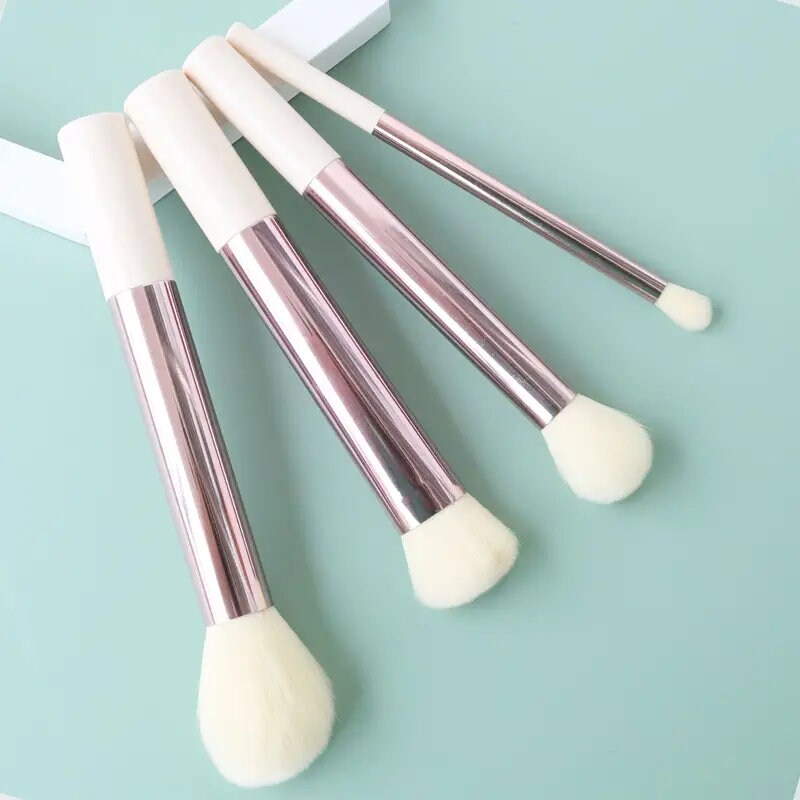 Makeup Brushes 4Pcs Synthetic Foundation Powder Concealers Eye Shadows Blush Makeup Brushes Rose Golden Cosmetic Brushes