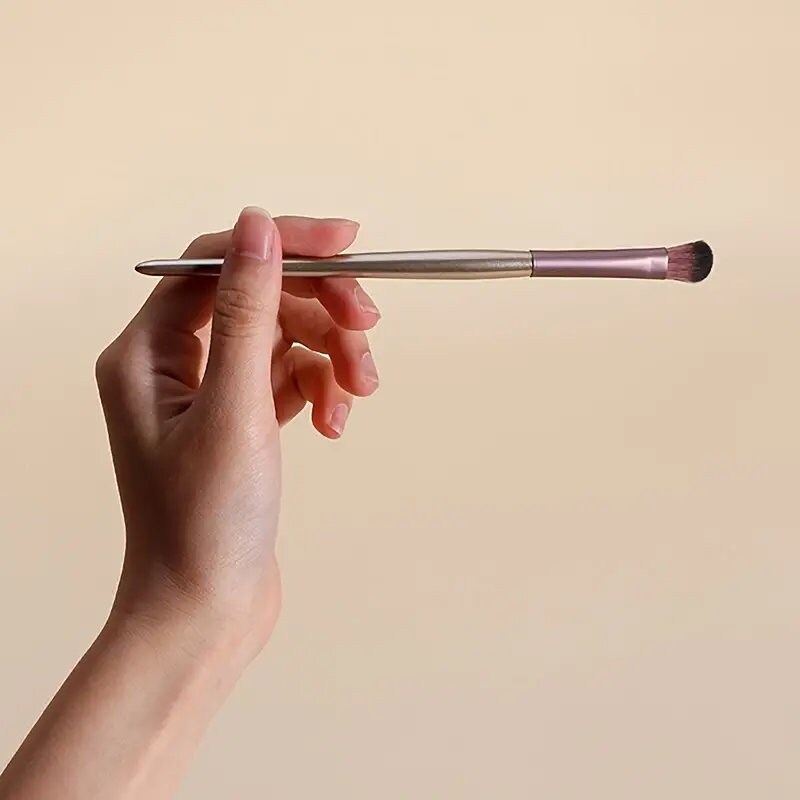 4pcs Makeup Brush Set With Wooden Handle Professional Eye Shadow Makeup Brush Kits Eyeshadow Eyeliner Blending Eyebrow Girls And Women