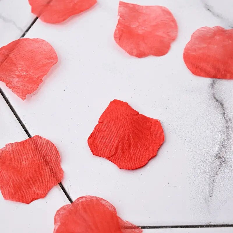 Set | Party Atmosphere Petals | Pack Of 1000 Red Petals | Scene Decor | Room Decor | Valentine's Day Gift |Proposal Arrangement Wedding Room