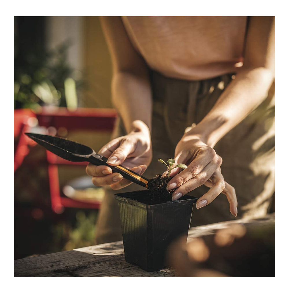 fiskars seed planting trowel Fiskars 340110-1001 Seed Planting Trowel