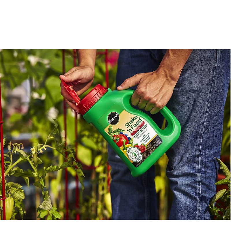 Miracle-Gro Shake 'N Feed Tomato Plant Food